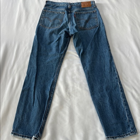 Levi’s Wedgie Straight Leg Jeans - Picture 3 of 6